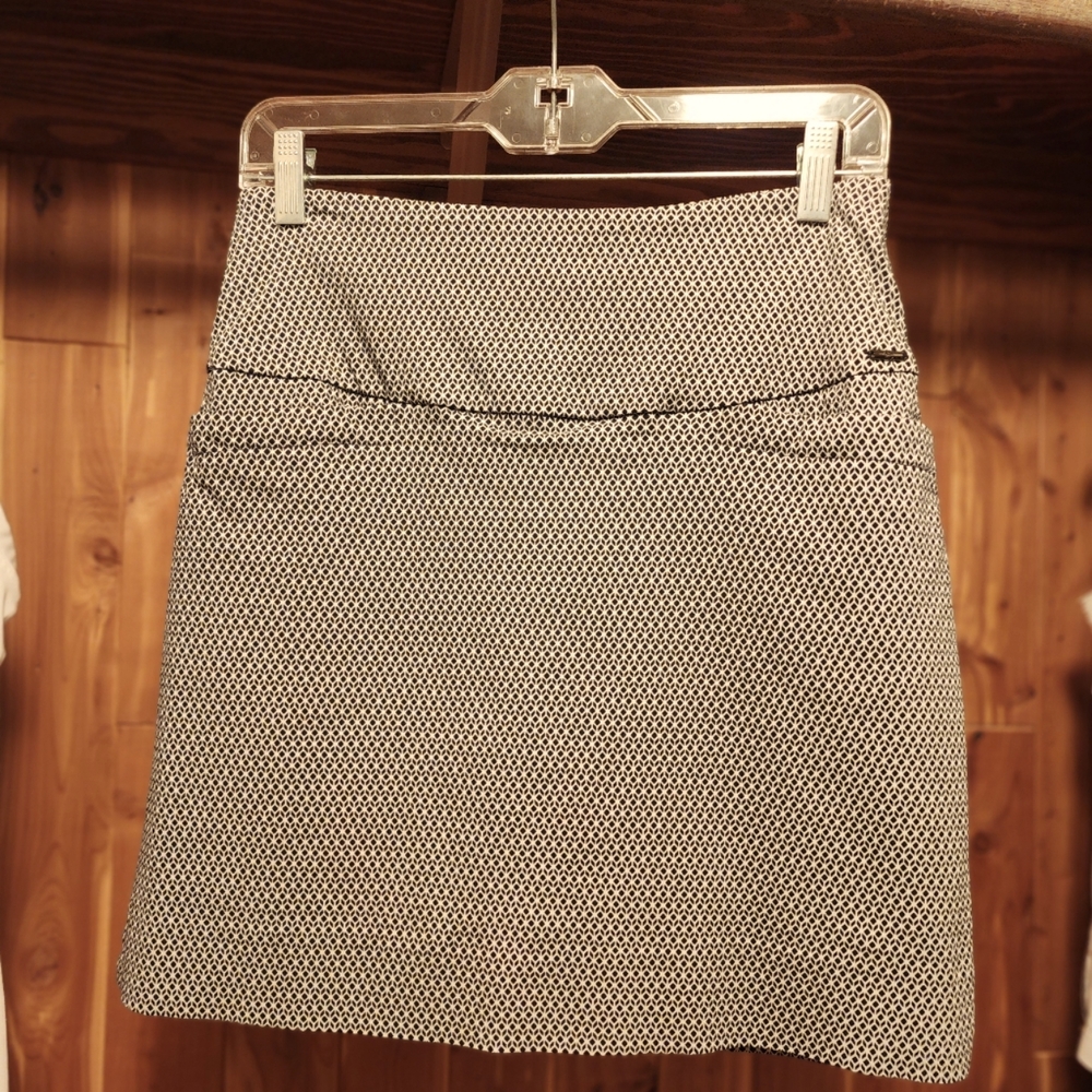 Geometric Skort - black & white